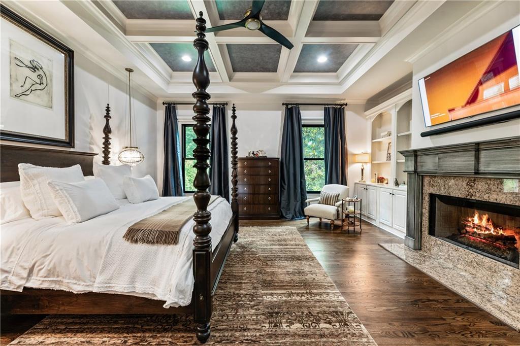 Estate with Acreage - Residential
