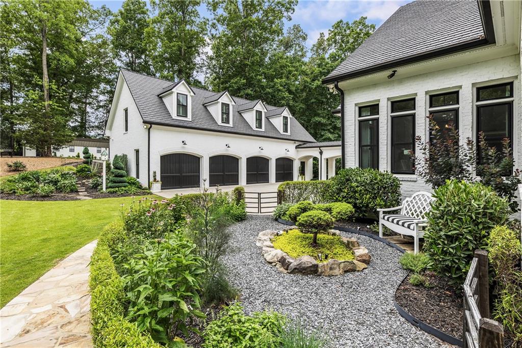 Estate with Acreage - Residential
