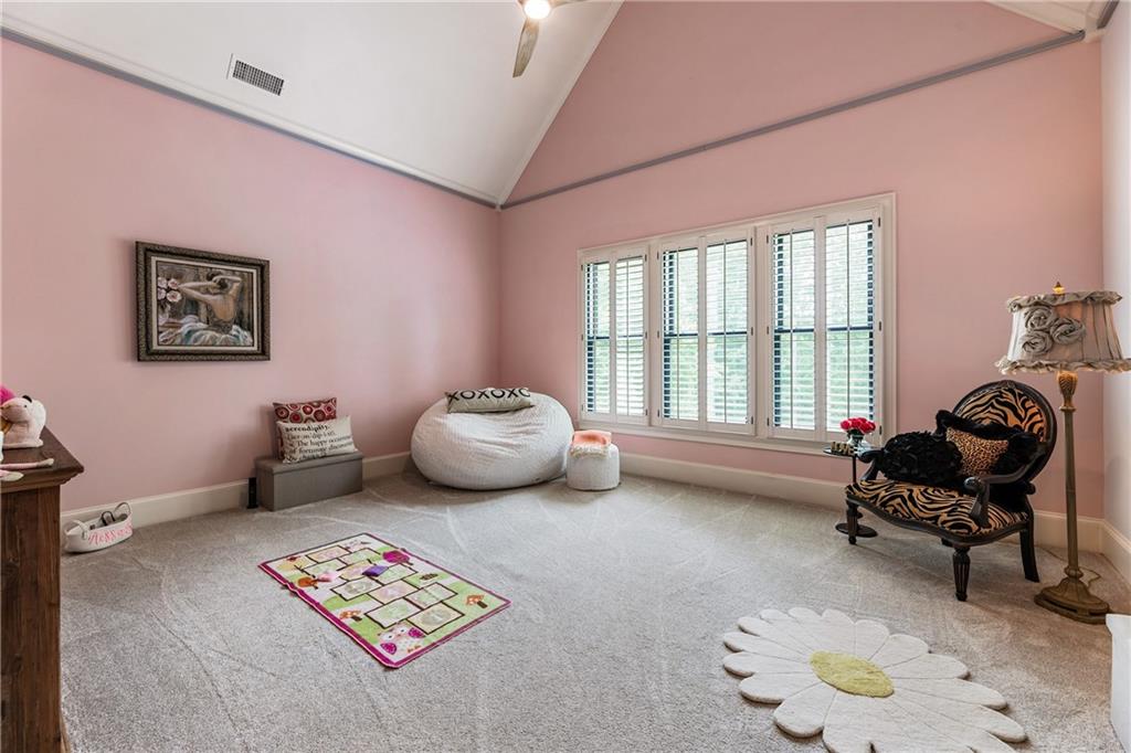 Estate with Acreage - Residential