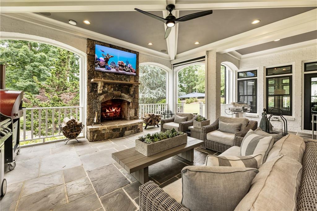 Estate with Acreage - Residential