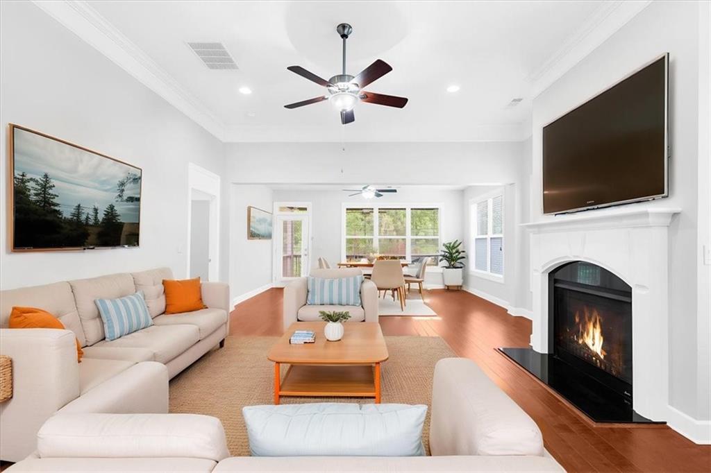 3667 Majestic Oak Drive SW