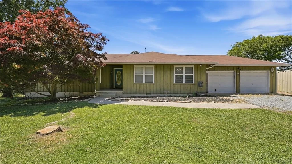 936 Cowboy Sams Ln, Trenton, GA, 30752