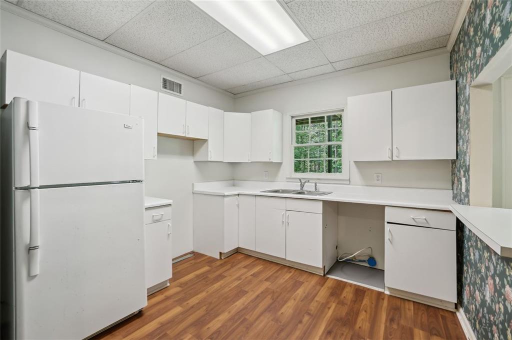200 River Pass Trail, Atlanta, Georgia image 30