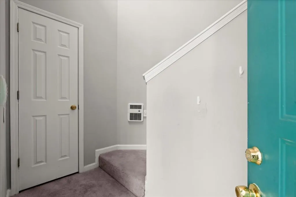 Alpharetta, Georgia 30004, United States, 3 Bedrooms Bedrooms, ,3 BathroomsBathrooms,Residential,Pending,124156