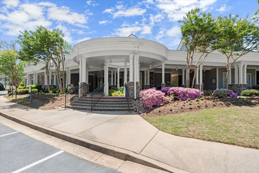 Alpharetta, Georgia 30004, United States, 3 Bedrooms Bedrooms, ,3 BathroomsBathrooms,Residential,Pending,124156