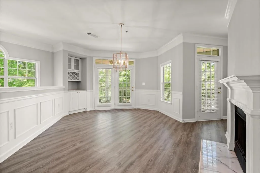 Alpharetta, Georgia 30004, United States, 3 Bedrooms Bedrooms, ,3 BathroomsBathrooms,Residential,Pending,124156