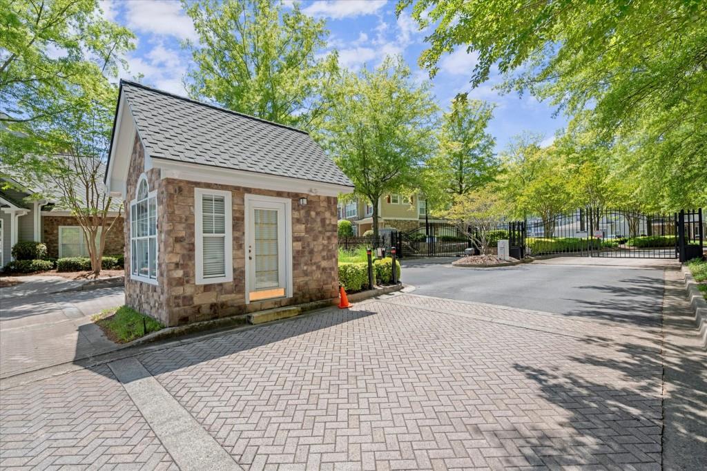 232 Edinburgh Court