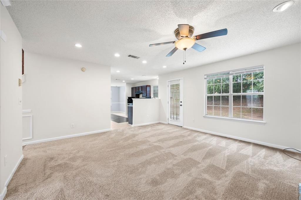 1486 Rogers Crossing Drive, Lithonia, Georgia image 13