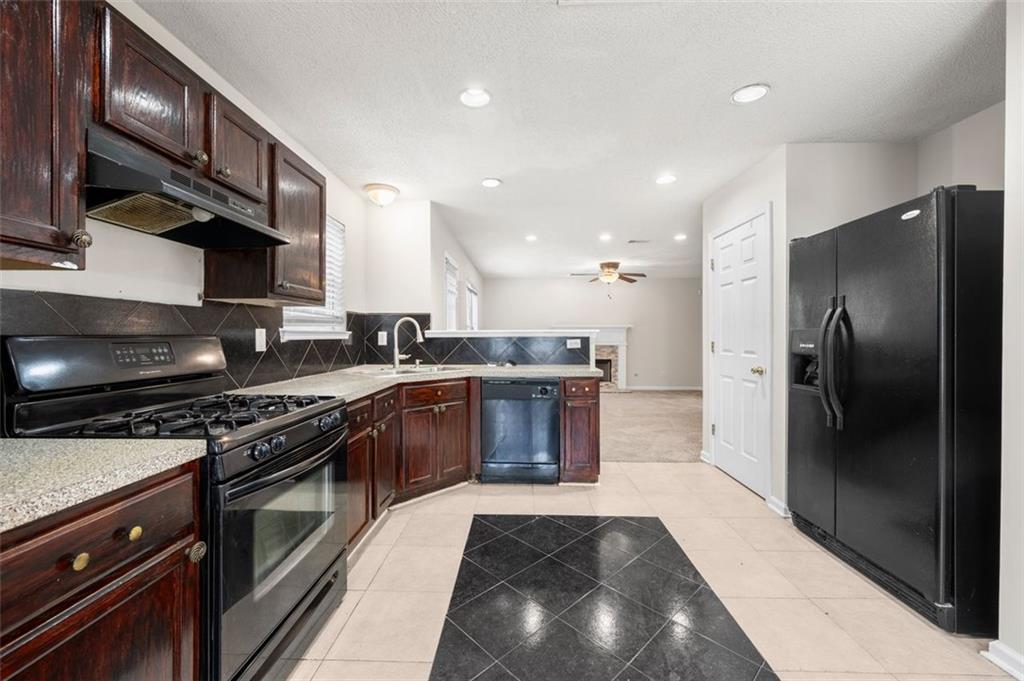 1486 Rogers Crossing Drive, Lithonia, Georgia image 14