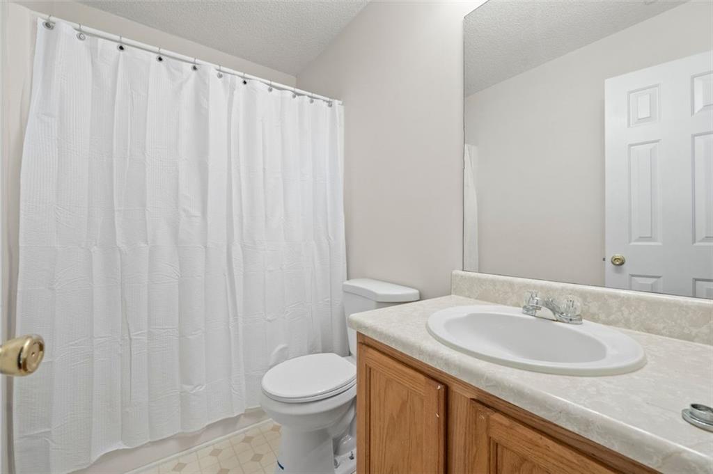 1486 Rogers Crossing Drive, Lithonia, Georgia image 5