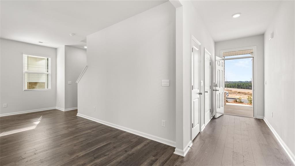 245 LAURITSEN Way