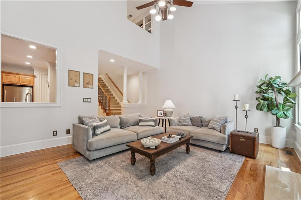 2416 Loxford Lane