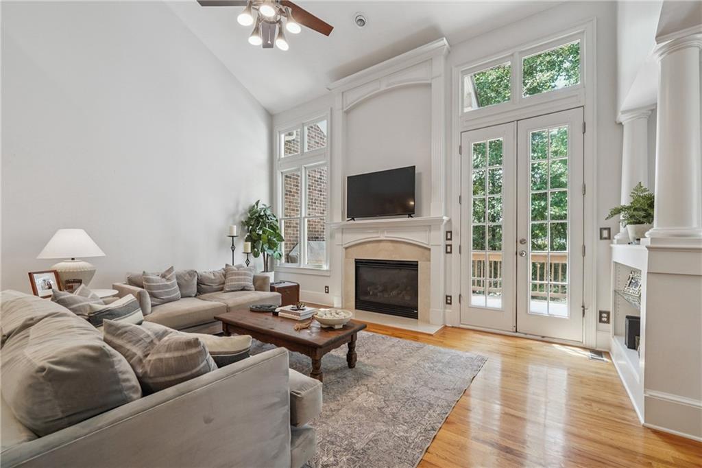2416 Loxford Lane