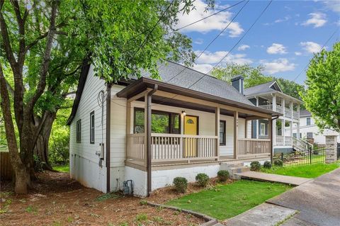Photo of 698 Garibaldi Street SW, Atlanta, GA 30310 (MLS # 7693952)