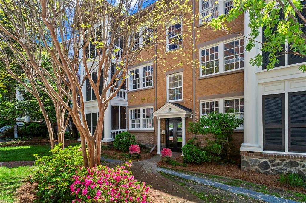 Collier House - Residential