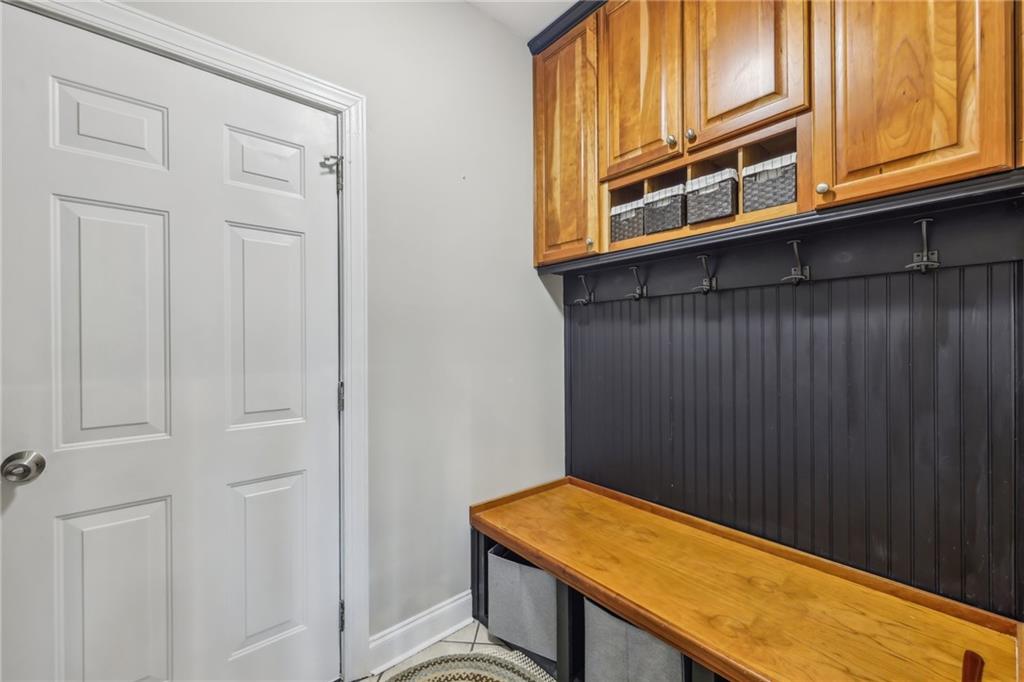 3887 Hickory Manor Drive, Suwanee, Georgia image 31