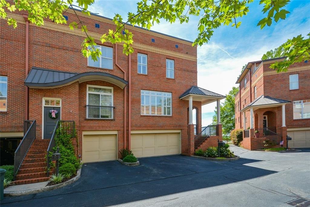 40 Emerson Hill Square