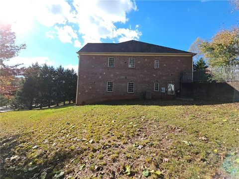 A home in Hoschton