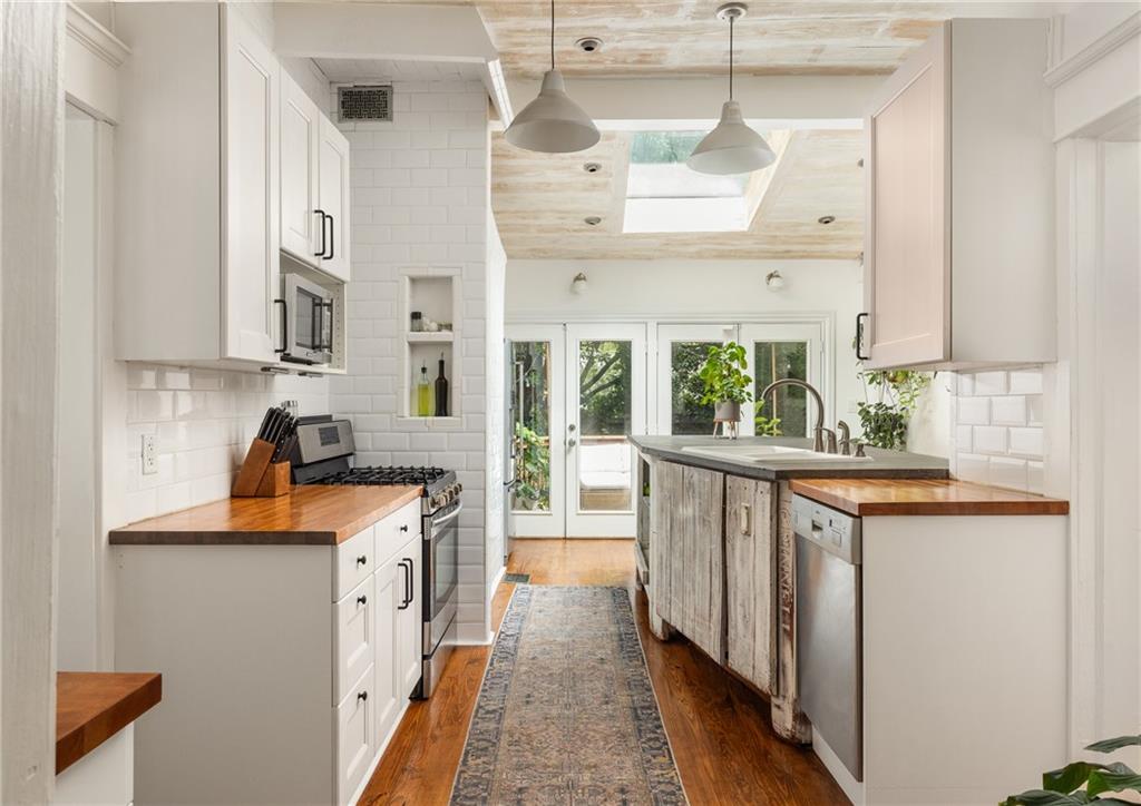 83 Waddell Street NE