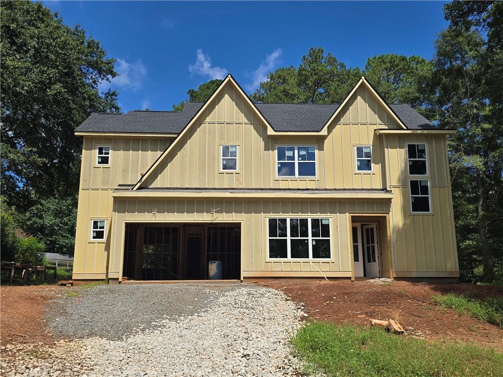 New Construction - Modern farmhouse plan that has 4 Bedrooms & 4 Full Bathrooms. Property features an open kitchen, Quartz Counter tops, Tile back splash, SS appliances, double oven, gas cook-top, Large Island w/ views to the family room. Full bed/bath on the main level. Large owner's suite and private owner's bath with large walk-In closet, freestanding tub. Laundry on the upper level. Large two car garage plus flat level back yard with room for a pool! Quiet neighborhood, easy highway access, and incredible price!!! Southern Living Custom Builder. Estimated completion September 2025.