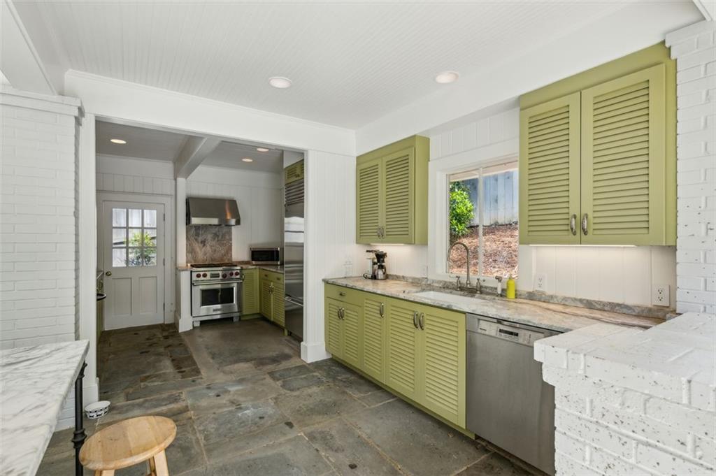 3086 E Pine Valley Road, Atlanta, Georgia image 31
