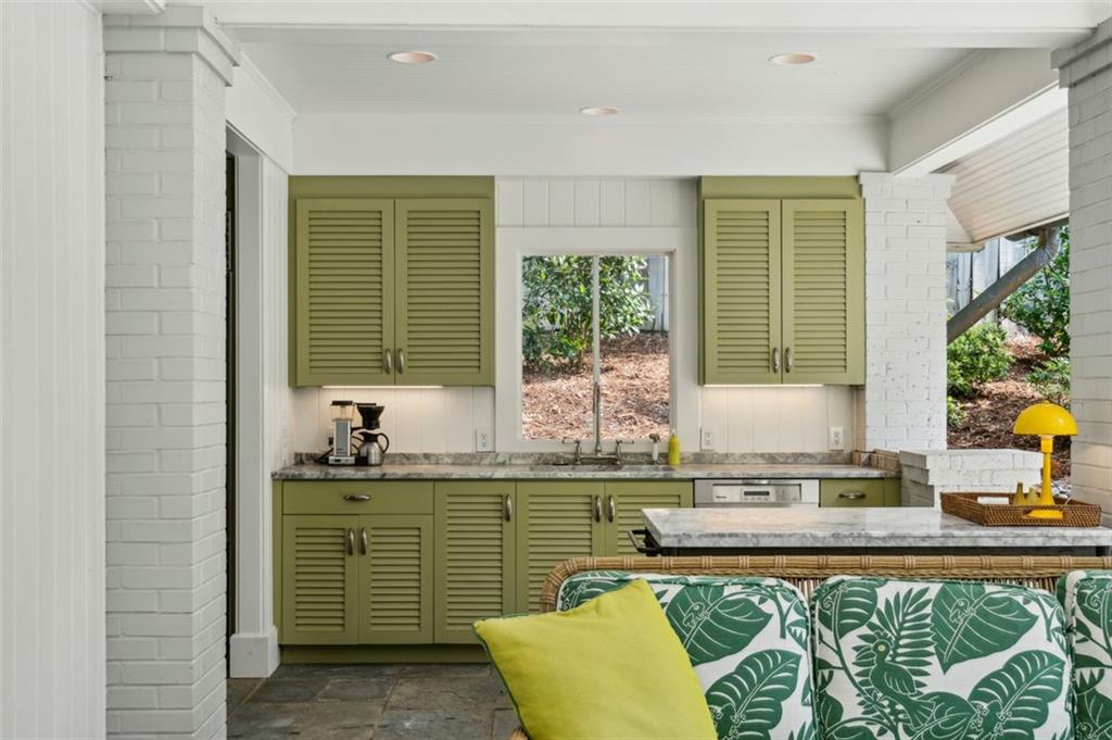 3086 E Pine Valley Road, Atlanta, Georgia image 30