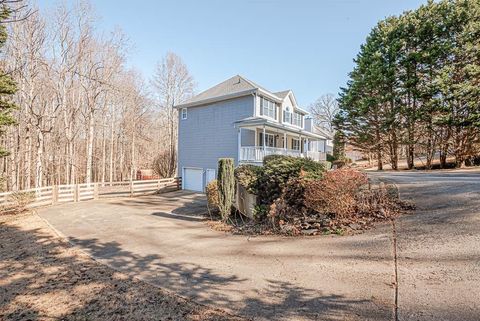 A home in Dawsonville