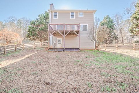 A home in Dawsonville