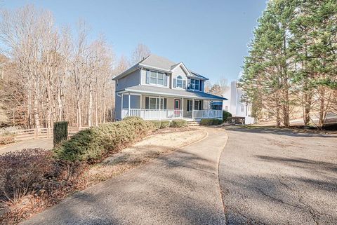 A home in Dawsonville