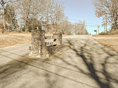 A home in Dawsonville