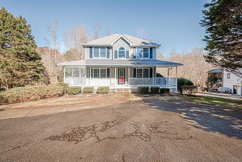 A home in Dawsonville