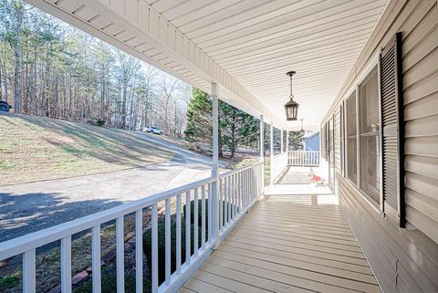 A home in Dawsonville