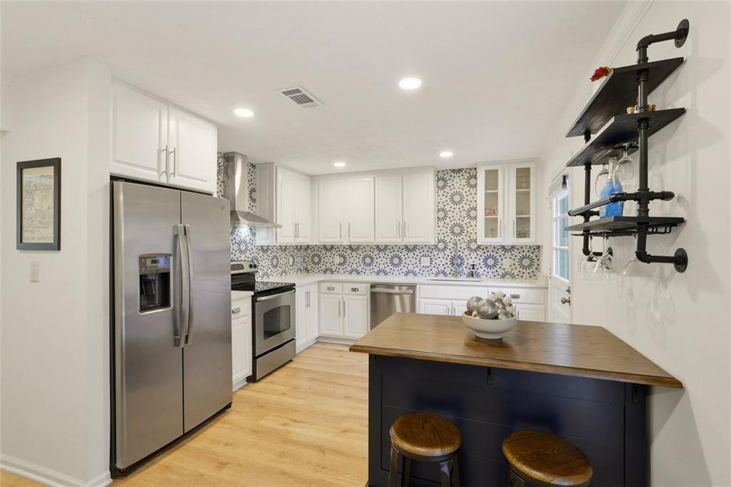 5034 Meadow Lane