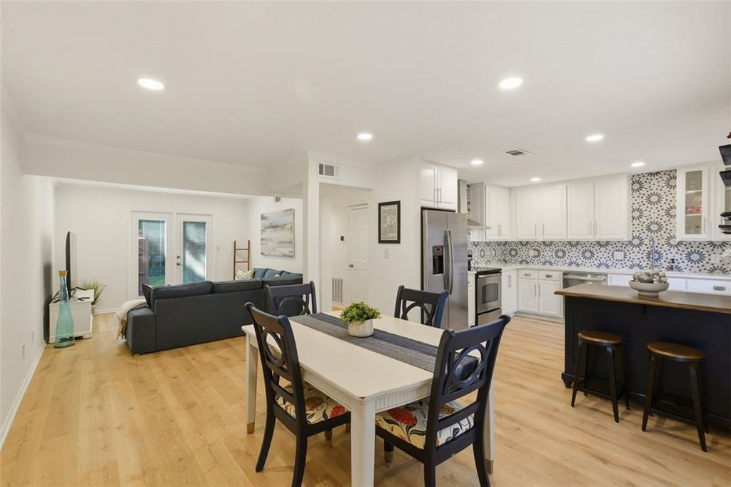 5034 Meadow Lane