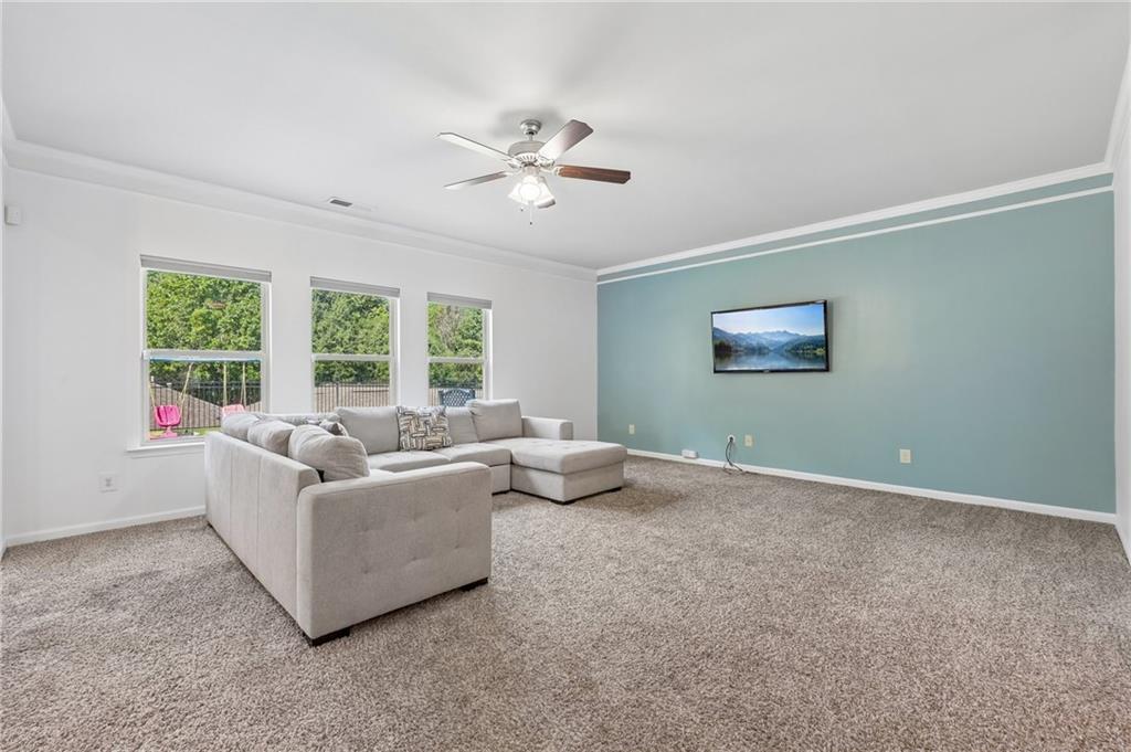 708 Pineglen Drive