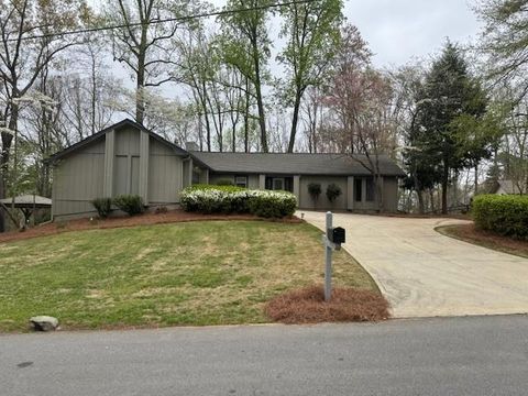 Homes For Sale - 5353 High Harbor Court<br/> Gainesville, GA 30504