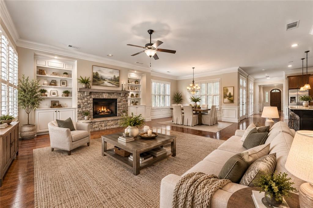318 Lakeside Trace