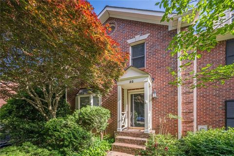 Photo of 32 Huntington Place Drive, Sandy Springs, GA 30350 (MLS # 7546602)