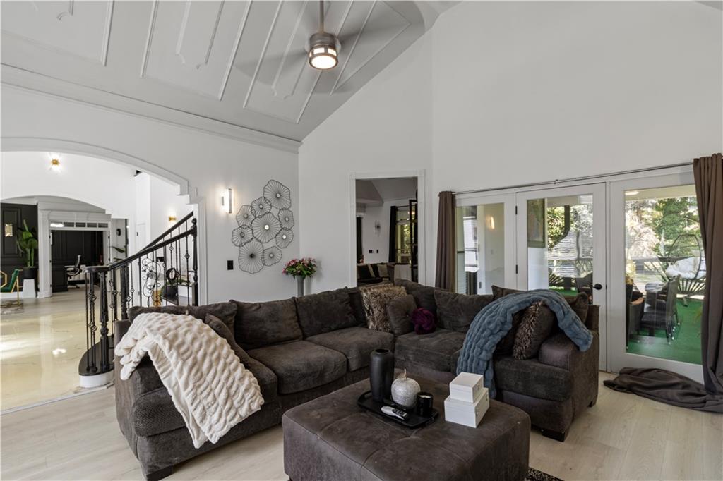 1020 Henry Terrace