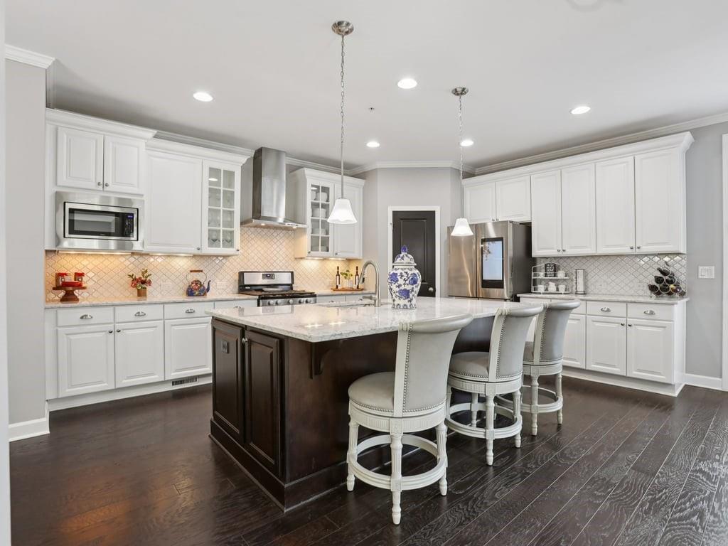 550 Micayne Circle SE 1