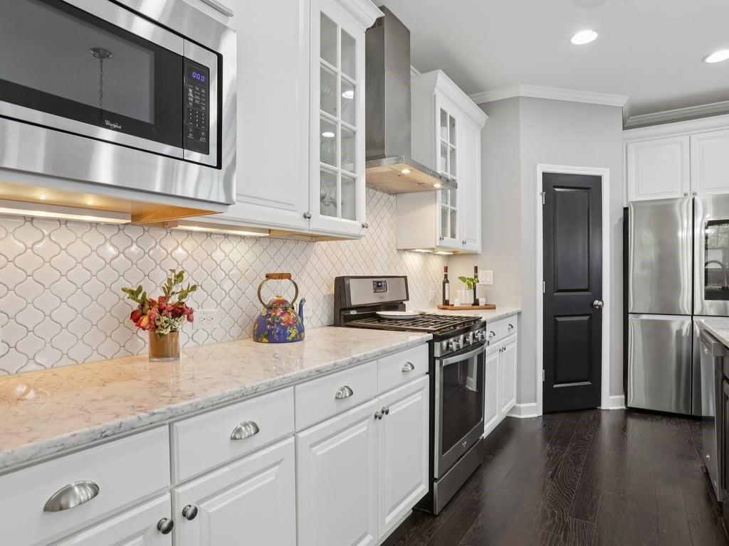 550 Micayne Circle SE 1
