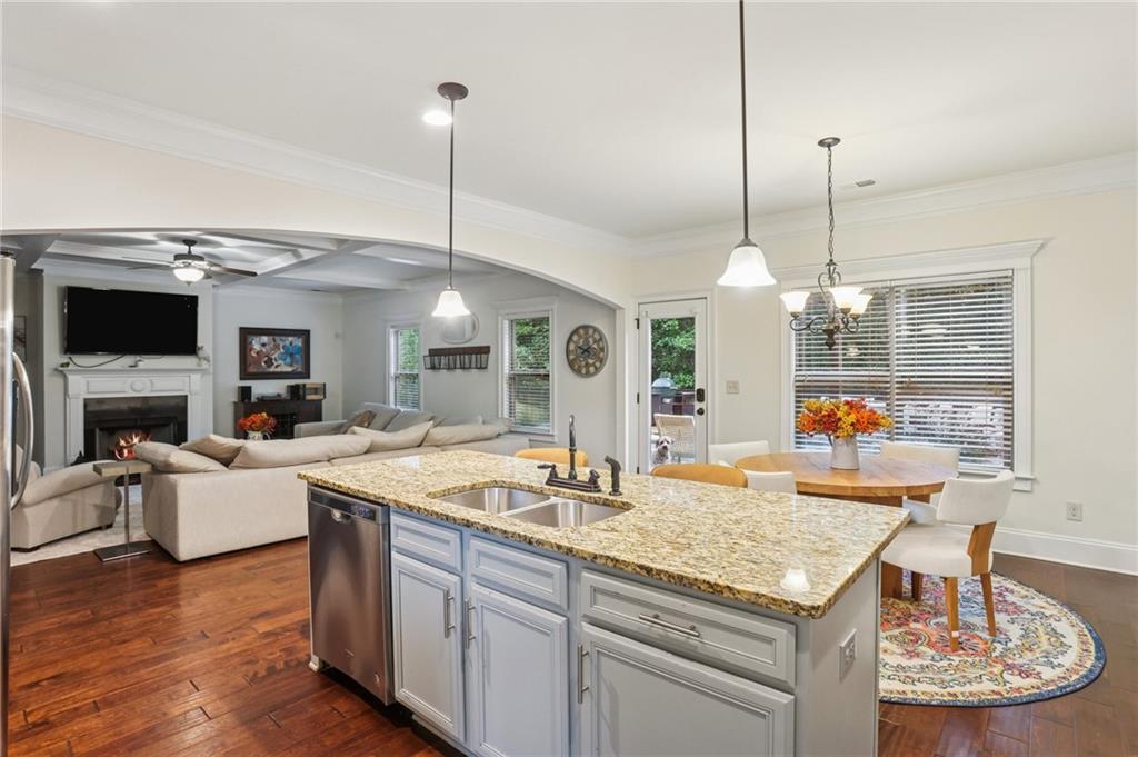 The Estates at Mountain View - Residential