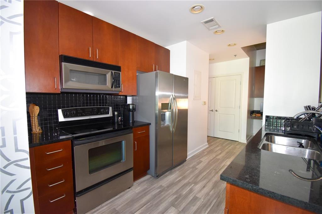 250 Pharr Road NE 1103