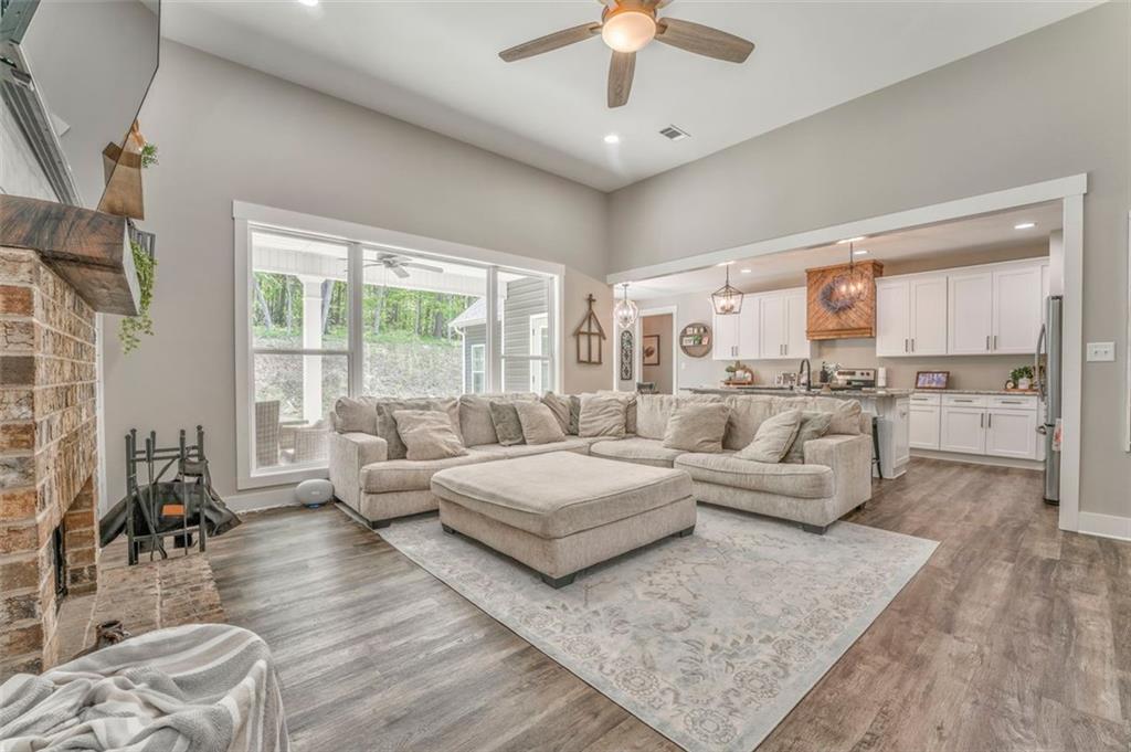 555 E Valley Road, Rydal, Georgia image 32