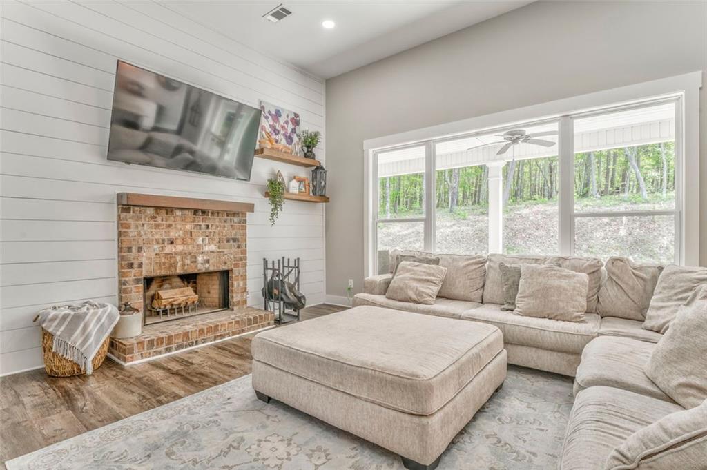 555 E Valley Road, Rydal, Georgia image 35