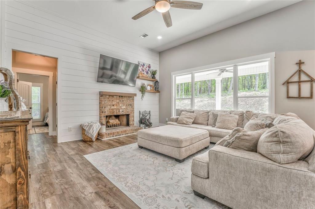 555 E Valley Road, Rydal, Georgia image 34