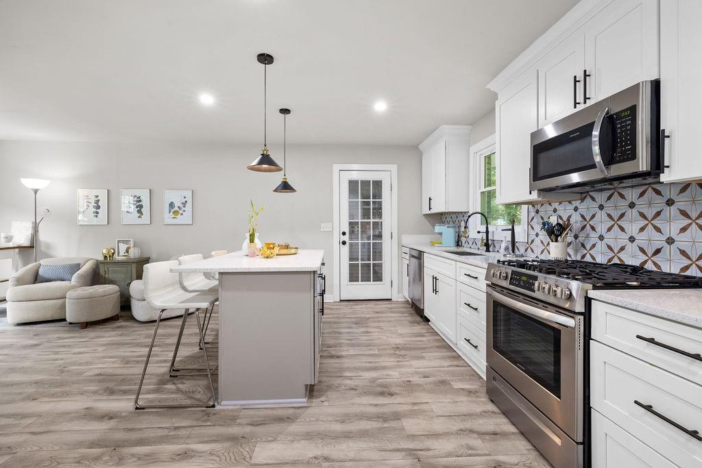 2060 Hallmark Court SE