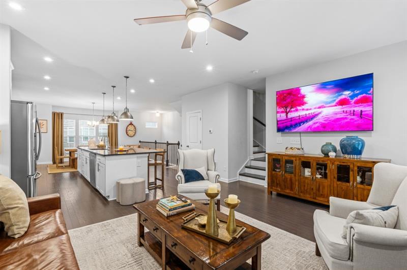 1098 Caruso Drive, Buford, Georgia image 12