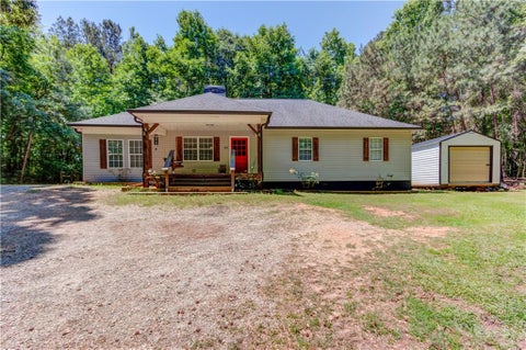 Homes For Sale - 85 Williamson Street<br/> Jefferson, GA 30549