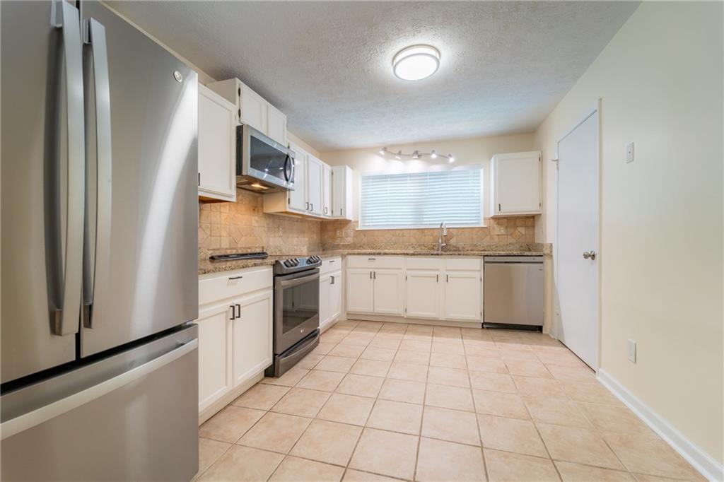 3677 Blackshear Court, Duluth, Georgia image 9